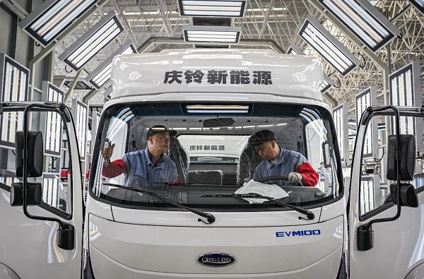 国企光影·奋进足迹丨庆铃生产线满负荷运转